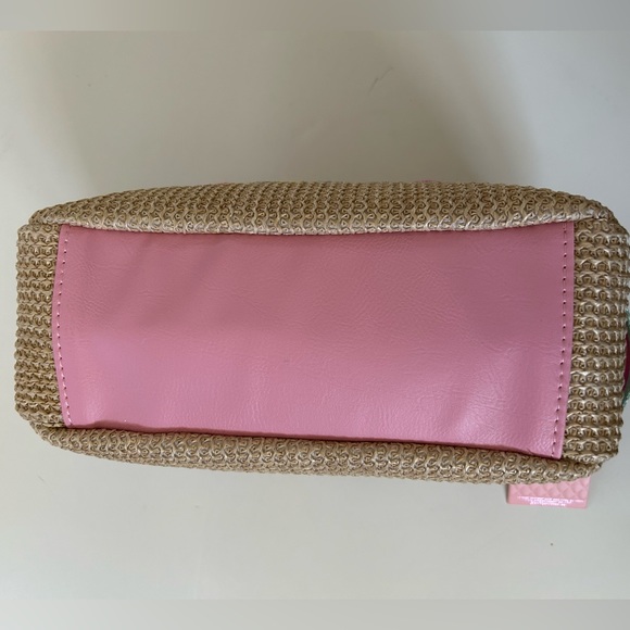 Raised Letter Vacay Toiletries Cosmetic Bag - Picture 15 of 15